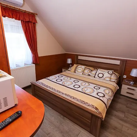 Erika Vendeghaz Guest house 2*