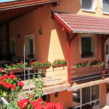 Erika Vendeghaz Guest house 2*